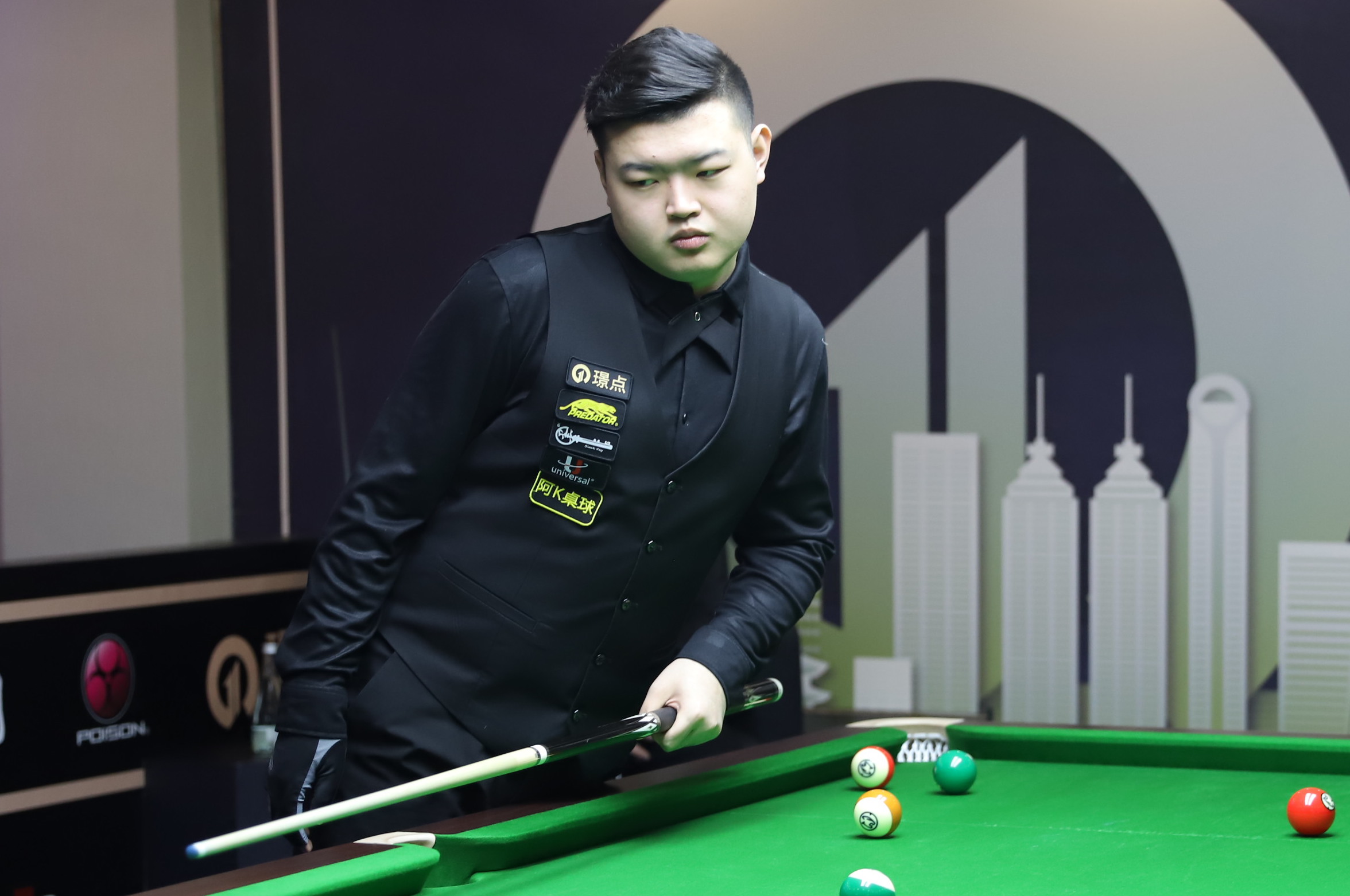 尤其是在决 尤其是在决