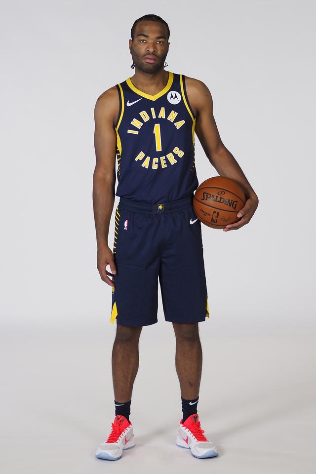 詹姆斯深知 詹姆斯深知