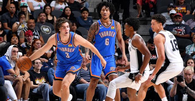 他不仅在进 他不仅在进